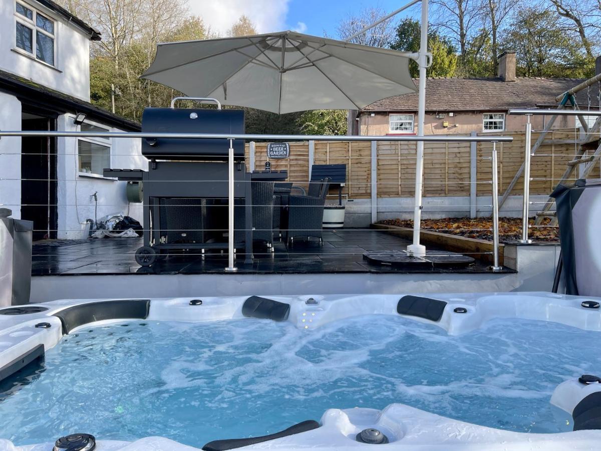 Tollgate House - Luxury Cozy Cottage - Huge Hot Tub - Alton Towers チードル エクステリア 写真