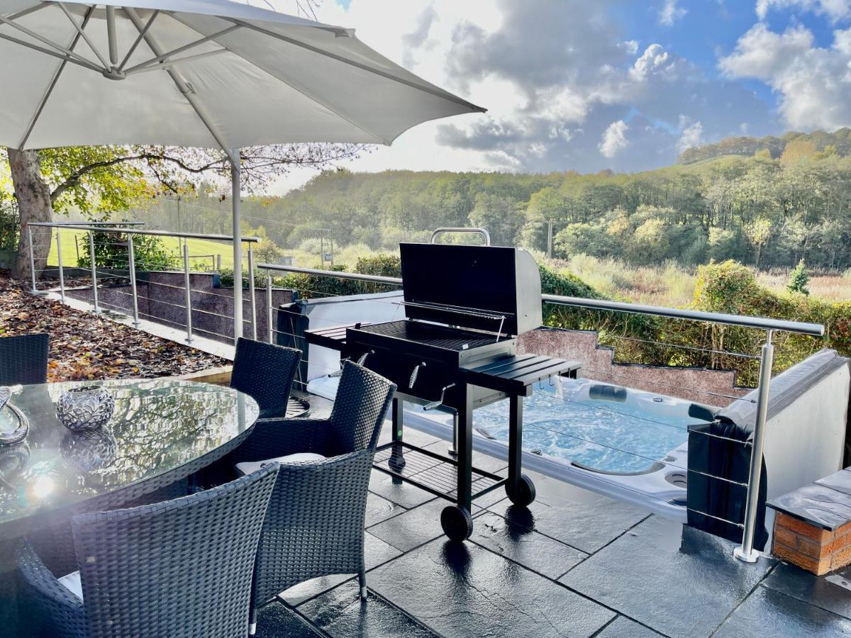Tollgate House - Luxury Cozy Cottage - Huge Hot Tub - Alton Towers チードル エクステリア 写真