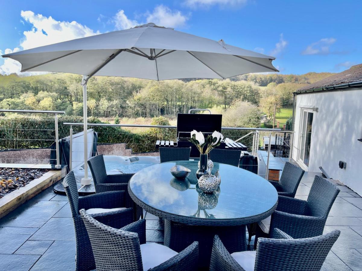 Tollgate House - Luxury Cozy Cottage - Huge Hot Tub - Alton Towers チードル エクステリア 写真